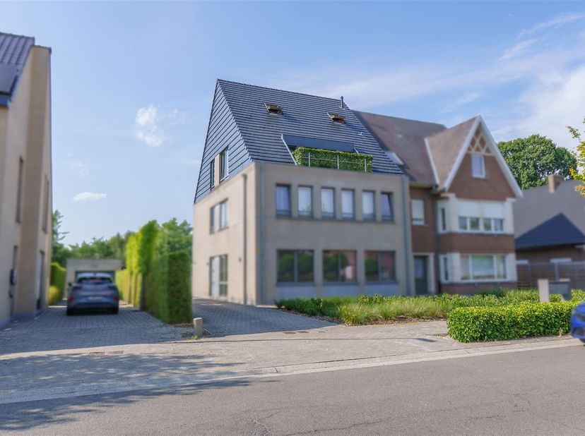 Appartement à louer
                    à 9200 Schoonaarde