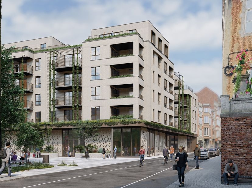 Gelegen in het centrum van Namen, niet-afgesloten parkeerplaats van 14,50 m² (2,90 x 5 m). Te bezichtigen bij L&amp;amp;P 081/303.404.
