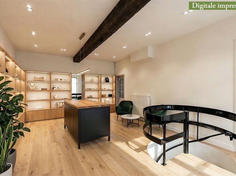 Handelshuis op toplocatie in het centrum van Sint-Truiden <br />
<br />
Omgeving:<br />
+ Ideale ligging op slechts 1km van de Grote Markt, dé hots
