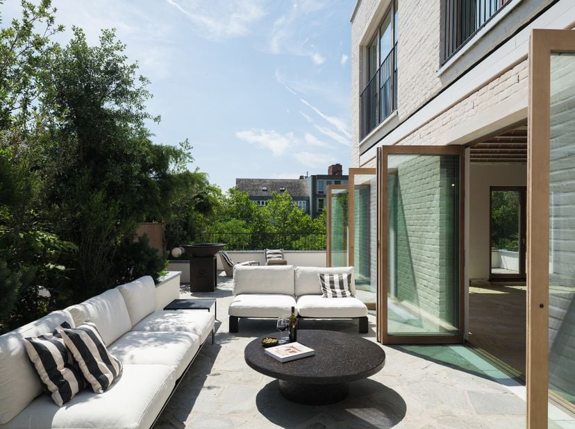 Exclusieve penthouse op een absolute toplocatie met weids zicht over water.<br />
<br />
Voor meer informatie mail naar info@carloeggermont.be&amp;nbsp;<b
