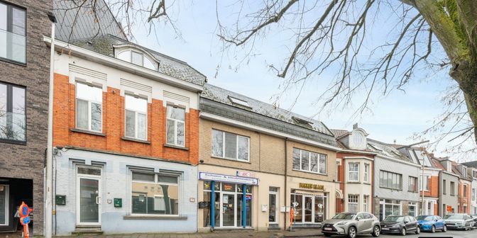 Bien professionnel à vendre à Alphonse Claeys-Bouüaertlaan 3 boîte A, 9030 Mariakerke