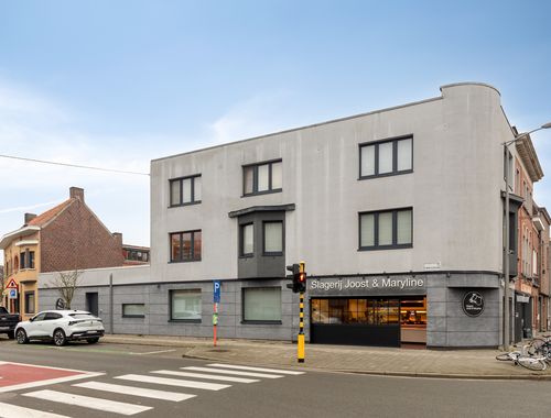                                         Bien commercial avec habitation à vendre à Kortrijk, € 625.000
