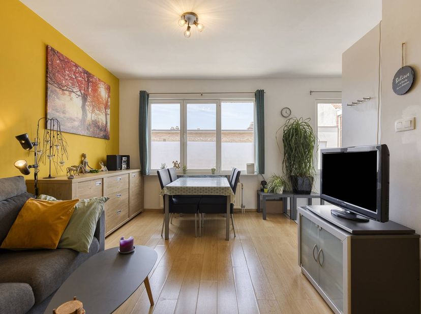 Appartement te koop in Eduard Arsenstraat 22,
                    2640 Mortsel