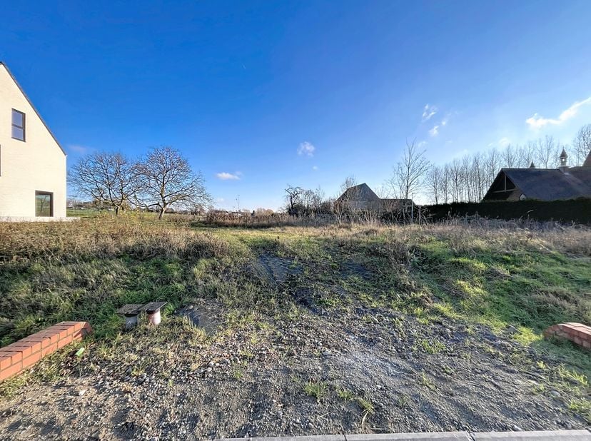 Deze bouwgrond is niet alleen een solide investering maar ook de perfecte start voor wie een kwaliteitsvolle levensstijl wil combineren met natuur en