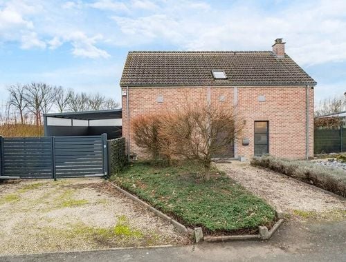                                         Villa à vendre à Horrues, € 390.000

