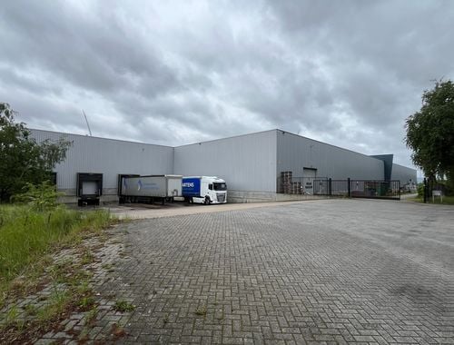                                         Bedrijfsgebouw te huur in Lommel, € 18.541
