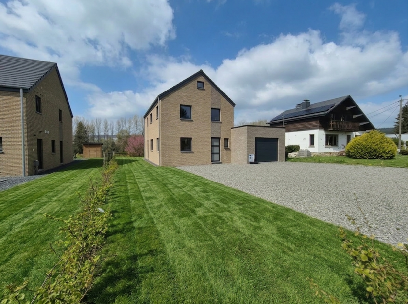 Maison à vendre à Les Sarts 10e,
                    4990 Lierneux