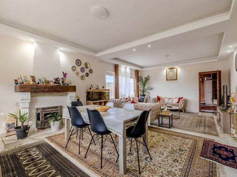 Ruime HOB met 3 slaapkamers op 1022m²<br />
<br />
Deze woning dateert van 1930 en dient gemoderniseerd te worden naar de hedendaagse normen.<br />
