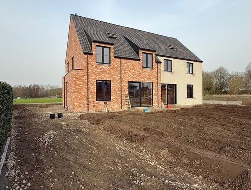                                         Woning te koop in Meulebeke, € 437.180
