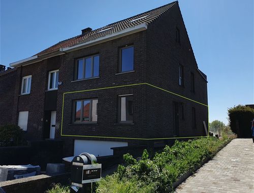                                         Gelijkvloers app. te huur in Halle, € 825
