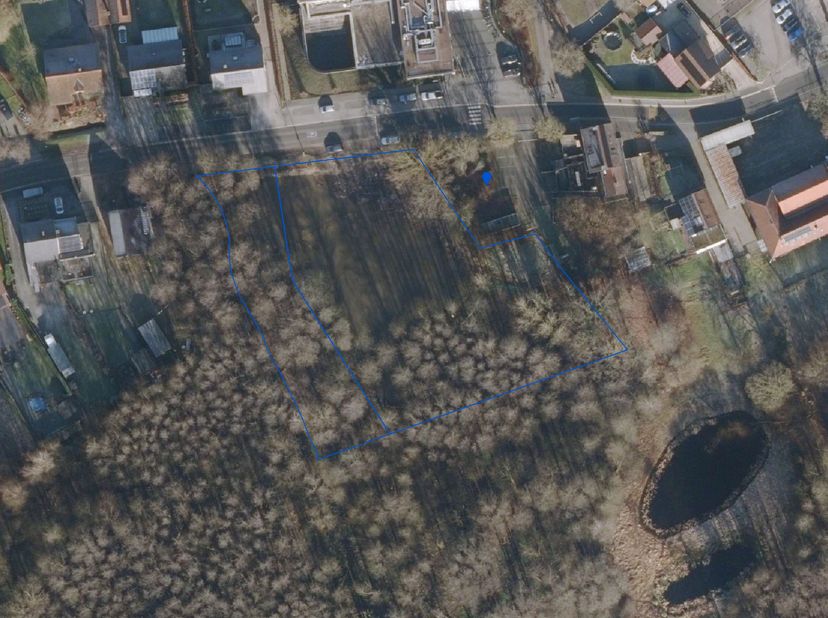 PERCEEL GROND, gelegen in woongebied, MET ACHTERLIGGEND STUK GROND, gelegen in natuurgebied, gelegen te 3680 Maaseik (Opoeteren), Schoolstraat, tegeno
