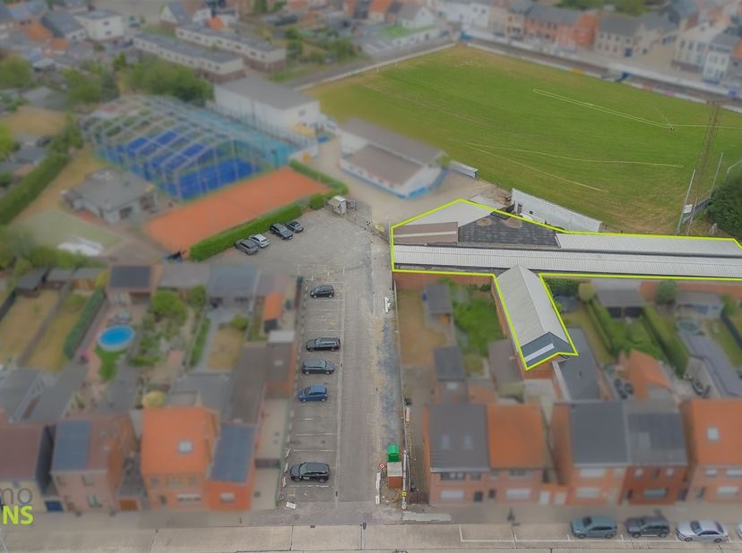 Te huur - vernieuwde KMO unit te Grembergen (Dendermonde)<br />
Bent u als ondernemer op zoek naar een KMO-Unit met uitstekende bereikbaarheid, verzo