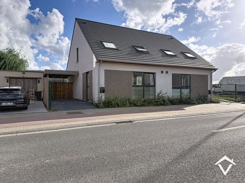 Huis te huur in Rollegem-Kapelsestraat 65 bus a,
                    8880 Ledegem