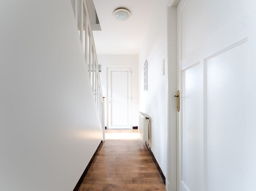 Op zoek naar een ruime gezinswoning met veel mogelijkheden en een grote tuin?<br />
Deze woning biedt maar liefst 193 m² woonoppervlakte op een royaal