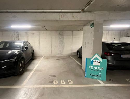                                         Garage à louer à Gent, € 95
