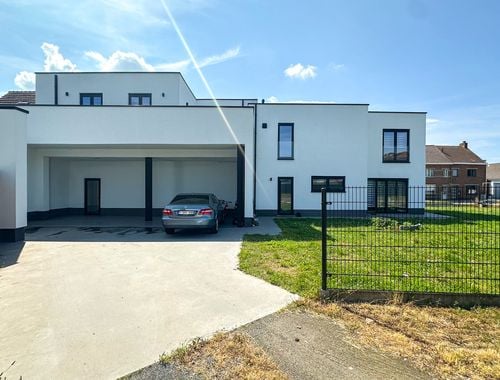                                        Bien commercial à vendre à Leopoldsburg, € 199.000
