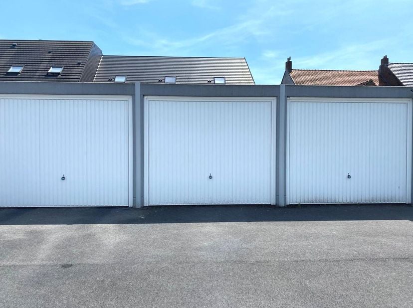 Garage à louer
                    à 8740 Pittem