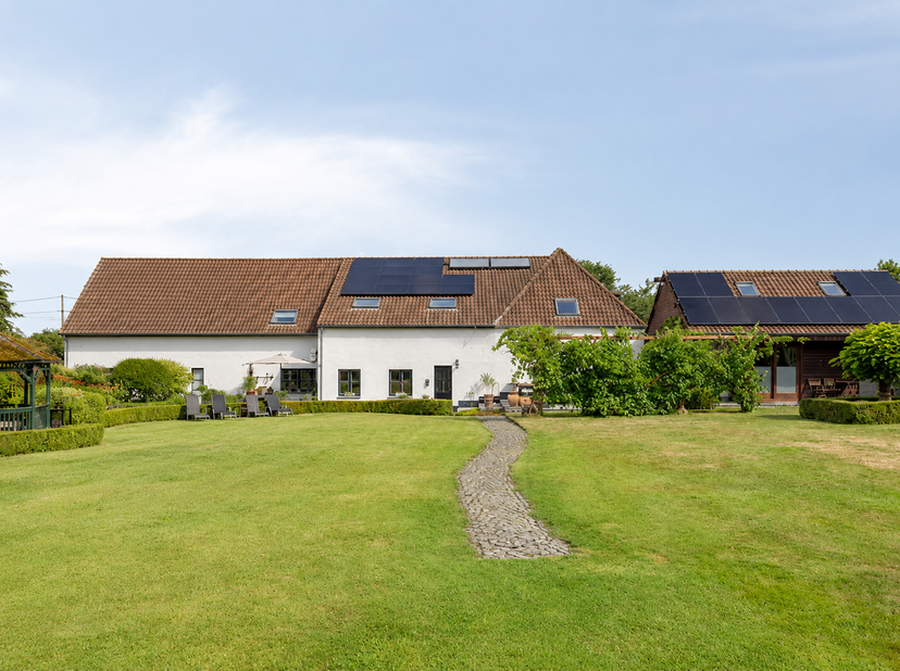 Huis te koop in Hulzenstraat 13,
                    3570 Alken