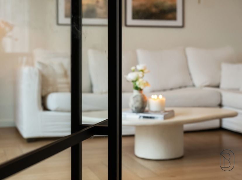 Te koop: prachtig ingerichte recente, energiezuinige woning op topligging en wandelafstand van het centrum!<br />
Op een uiterst gunstige ligging, op