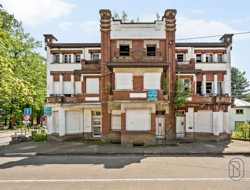                                         Gemengd gebruik te koop in Orroir, € 540.000
