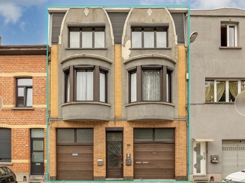 Huis te koop in Antwerpsesteenweg 129,
                    2660 Hoboken
