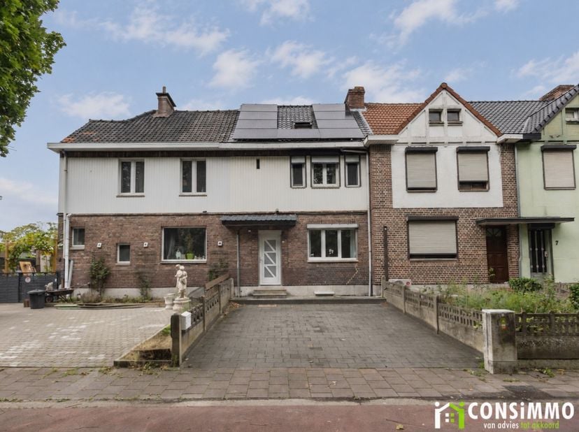 Huis te koop in Waterscheistraat 11,
                    3600 Genk