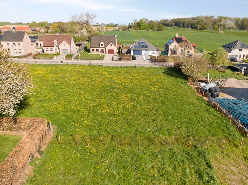 Terrain à vendre
                    à 3370 Neervelp