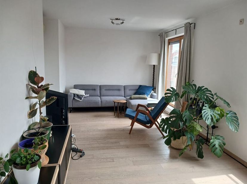 Top appartement, centraal gelegen in Brussel, een echte buitenkans! Het instapklare appartement voorzien van alle comfort bevindt zich op de 7de verdi