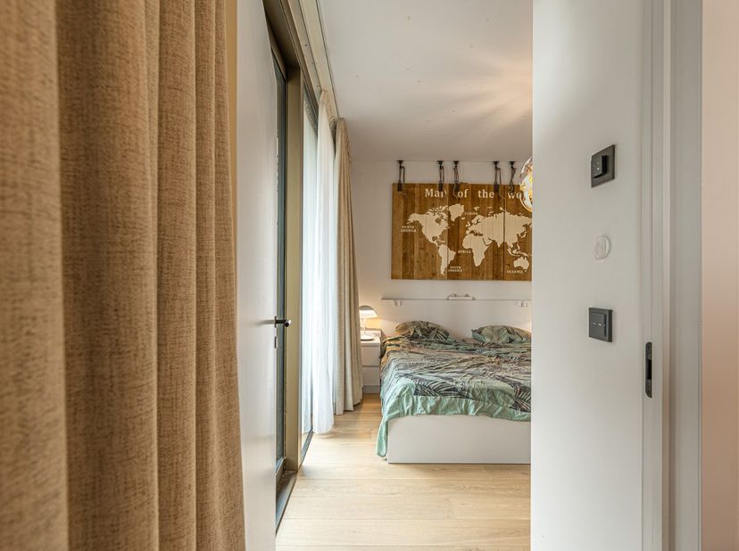 Inscrivez-vous maintenant à la visite le samedi 29/08 via notre site web:<br />
https://benjaminverkoopt.be/panden/recent-instapklaar_appartement_met_