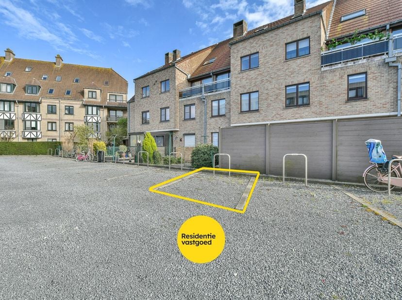 Staanplaats te huur (45€/maand) in het centrum van De Haan. De staanplaats bevindt zich tussen de Ringlaan-Noord en de Goudfazantlaan.