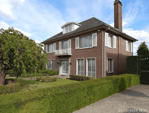                                         Villa-Manoir à vendre à Tongeren, € 558.000

