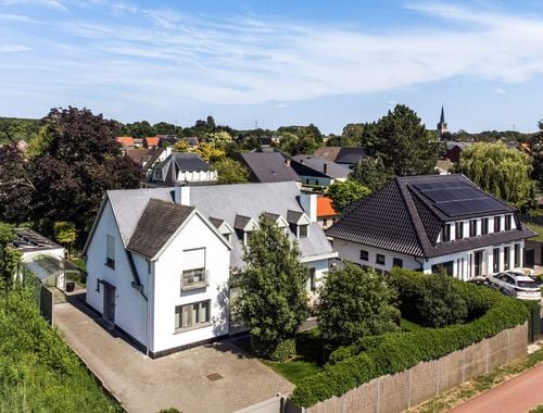                                         Woning te koop in Ranst, € 615.000
