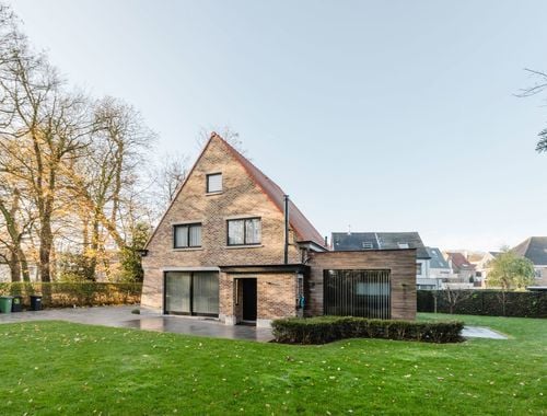                                         Villa te huur in Sint-Denijs-Westrem, € 2.400
