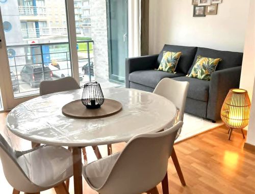                                         Appartement te huur in Nieuwpoort, € 700
