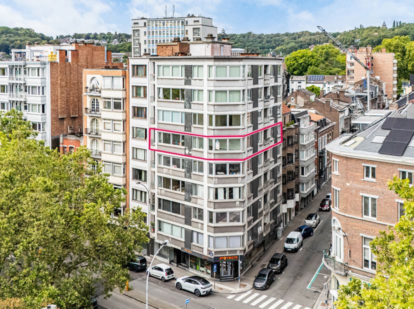 EasyHome vous présente un appartement idéalement situé en plein centre de Liège, une opportunité rare pour un investissement locatif dans un quartier