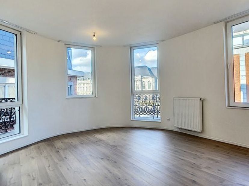 Appartement te huur in Rue Léopold 2 bus 0032,
                    4000 Liège