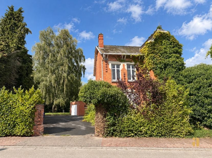 Huis te koop in Zandstraat 15,
                    9930 Zomergem