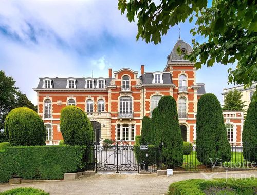                                         Maison à louer à Woluwe-Saint-Pierre, € 12.500
