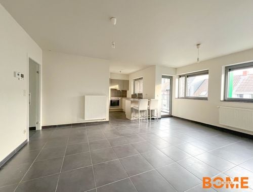                                         Appartement à louer à Eeklo, € 800
