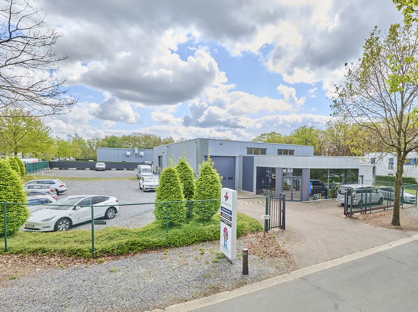 Bien professionnel à vendre
                    à 3600 Genk