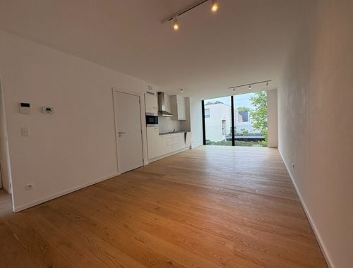                                         Appartement te huur in Sint-Pieters, € 840
