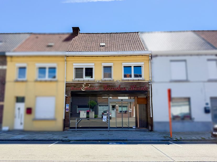Bien professionnel à vendre à ,
                    9700 Oudenaarde