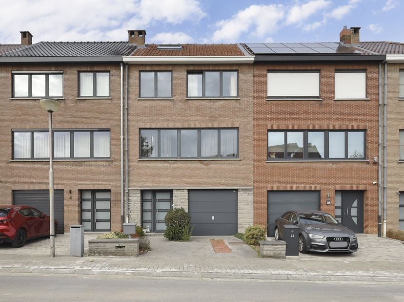 Huis te koop in Koningin Fabiolalaan 25,
                    1654 Huizingen