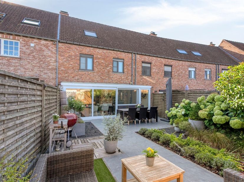 Huis te koop in Deinzestraat 7 bus 1,
                    8720 Dentergem