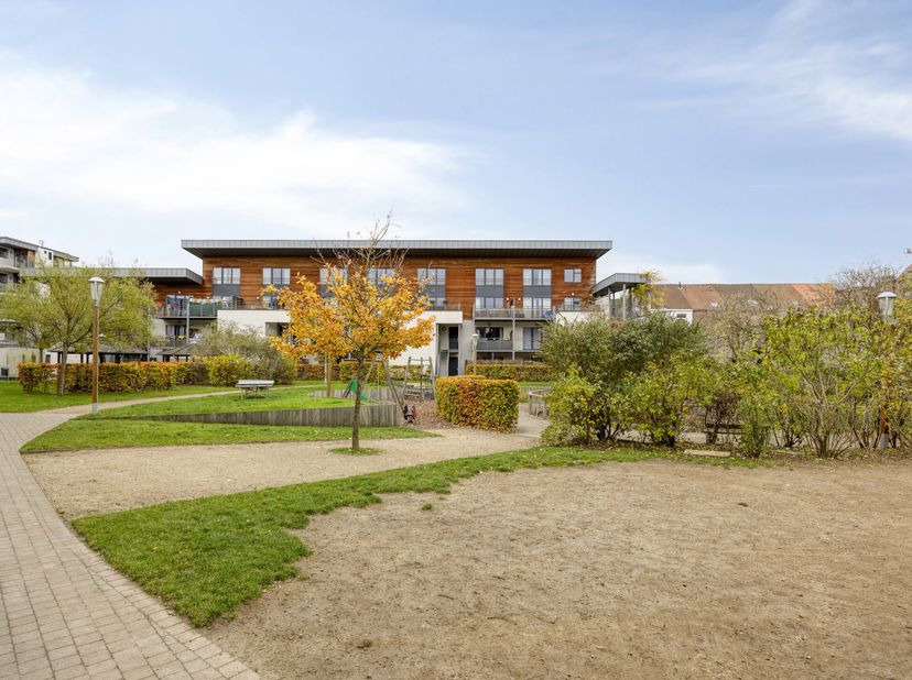 Immo Pické vous propose cet appartement duplex (2014) très bien situé à Anderlecht, à proximité des commerces, des transports en commun, des écoles, d