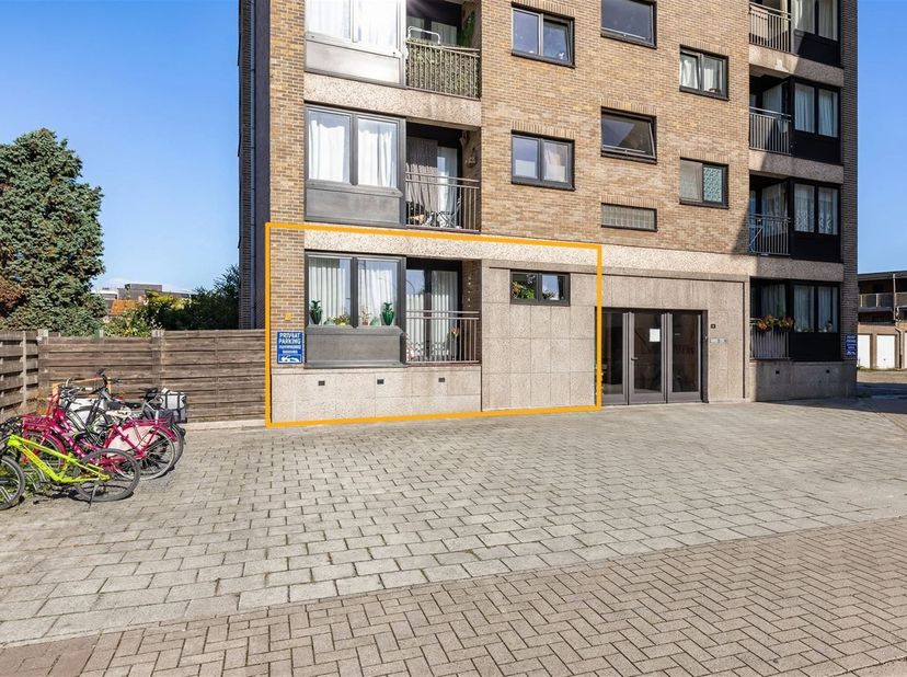 Appartement te koop in Peter Benoitstraat 52 bus 1,
                    9100 Sint-Niklaas