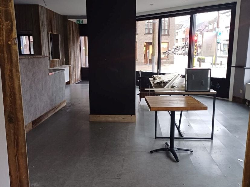 Bien professionnel à vendre
                    à 3910 Neerpelt