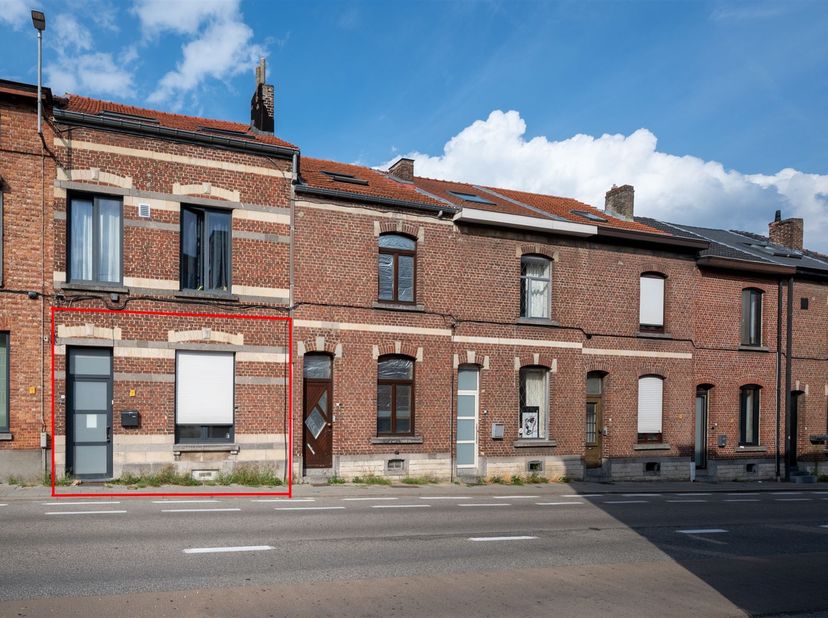 Cet agréable appartement est situé à quelques minutes à pied ou à vélo du centre de Louvain. <br />
Une belle terrasse, une cuisine ouverte et une bo