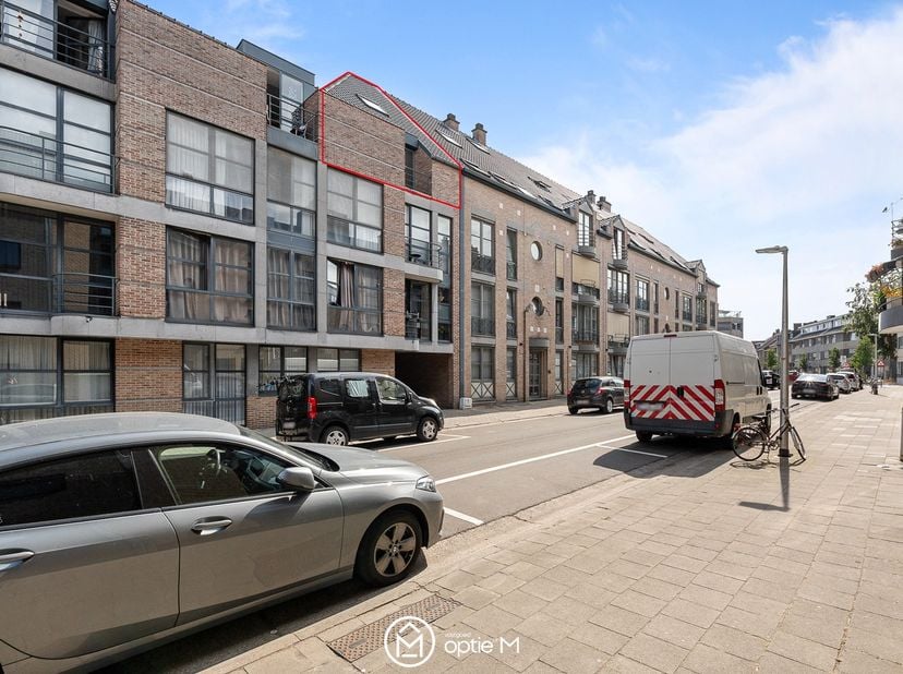 Appartement te koop in Arnold Maesstraat 10,
                    3500 Hasselt