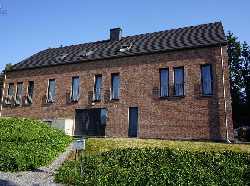 Annonce de Sale Bedrijf + Eigenschappen Te koop: Bedrijf met zijn eigendommen bestaande uit twee verhuurde woonhuizen, die een uitstekend huurrendemen